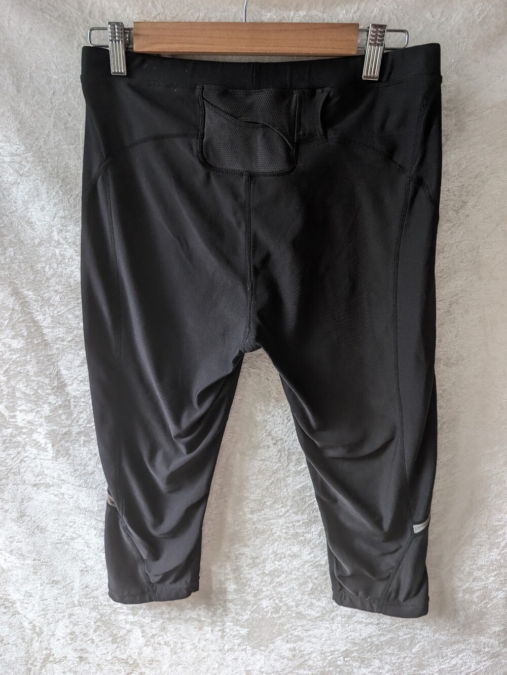 NikeFITDRY Polyester Spandex Capri Running Legging W Waist Pocket Reflective